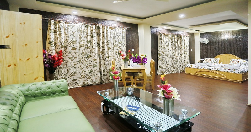 best facility hotel in kashmir